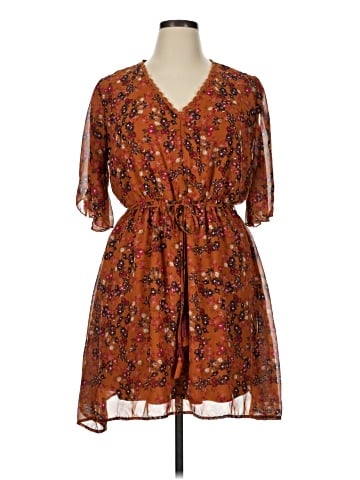 Eyeshadow Casual Dress (view 1)