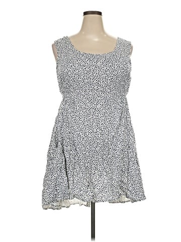 Old Navy Casual Dress (view 1)