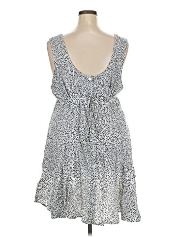 Old Navy Casual Dress (view 2)