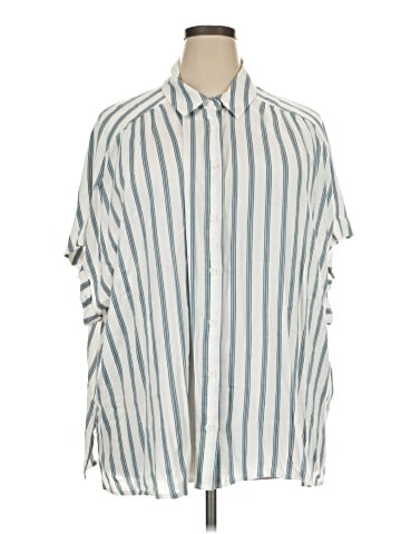 Lane Bryant Short Sleeve Button-Down Shirt (view 1)