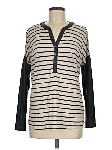 Romeo & Juliet Couture Long Sleeve Top (view 1)