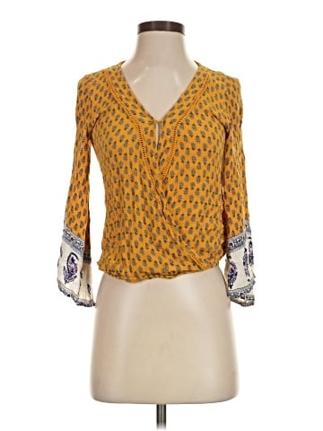 Xhilaration 3/4 Sleeve Blouse (view 1)