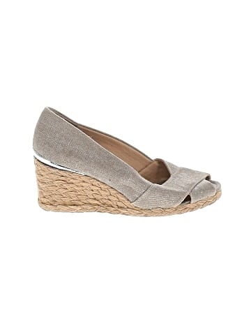 Adrienne Vittadini Wedges (view 1)