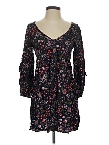 American Eagle Outfitters Casual Dress (view 1)