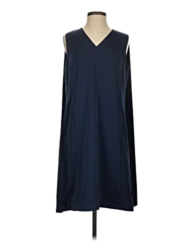 Hilton Hollis Casual Dress (view 1)
