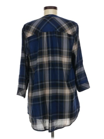Torrid 3/4 Sleeve Button-Down Shirt (view 2)