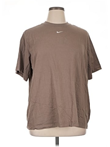 Nike Short Sleeve T-Shirt (view 1)
