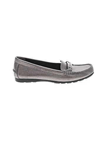 Coach Flats (view 1)