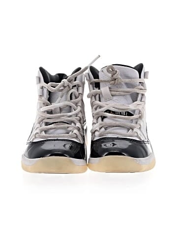 Air Jordan Sneakers (view 2)