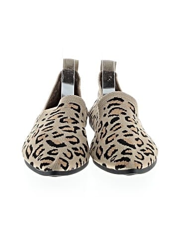 Unbranded Flats (view 2)