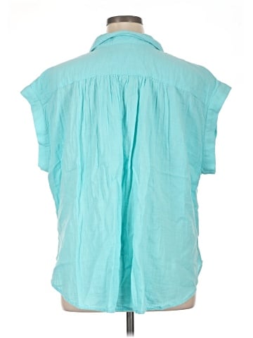 St. John's Bay Sleeveless Button-Down Shirt (view 2)
