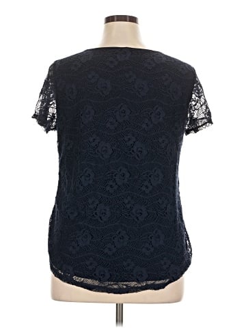 Leo & Nicole Short Sleeve Top (view 2)