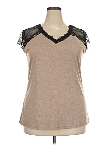 Unbranded Sleeveless T-Shirt (view 1)