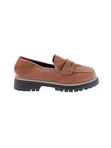 Unbranded Flats (view 1)