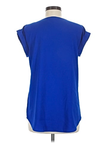 Express Outlet Short Sleeve Top (view 2)