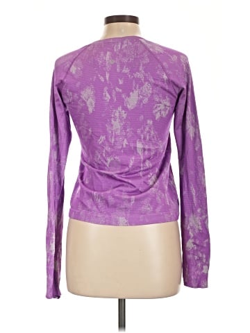 Lululemon Athletica Long Sleeve T-Shirt (view 2)