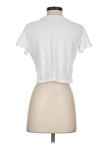 Uniqlo Short Sleeve T-Shirt (view 2)