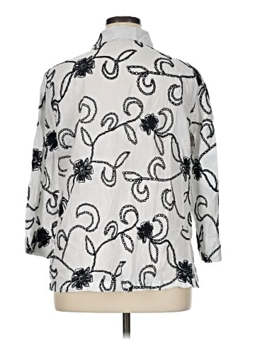 Draper's & Damon's 3/4 Sleeve Button-Down Shirt (view 2)