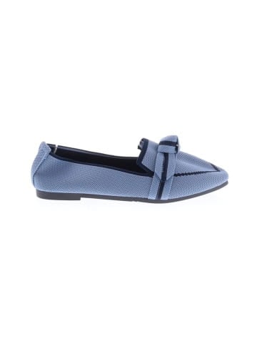 Unbranded Flats (view 1)