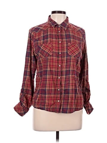 Maurices Long Sleeve Button-Down Shirt (view 1)