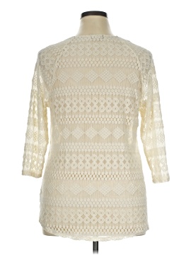 Eyeshadow 3/4 Sleeve Top (view 2)