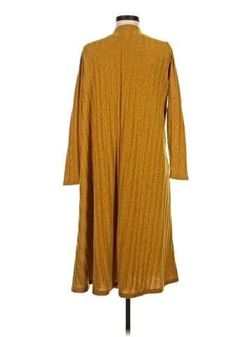 Lularoe Cardigan (view 2)