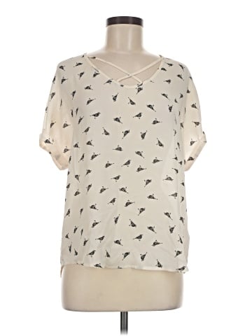 Maurices Short Sleeve T-Shirt (view 1)