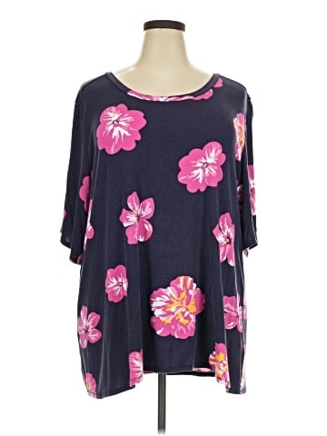 Lularoe 3/4 Sleeve T-Shirt (view 1)