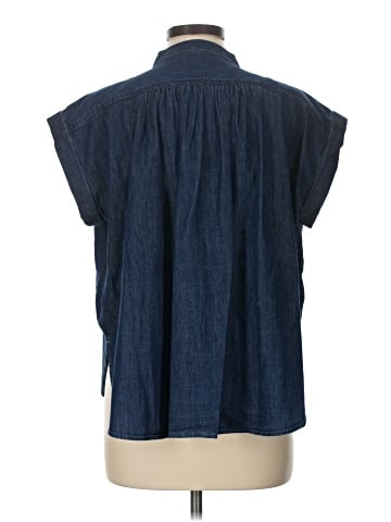 Ann Taylor LOFT Sleeveless Button-Down Shirt (view 2)