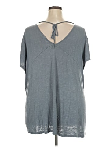 Maurices Sleeveless T-Shirt (view 2)