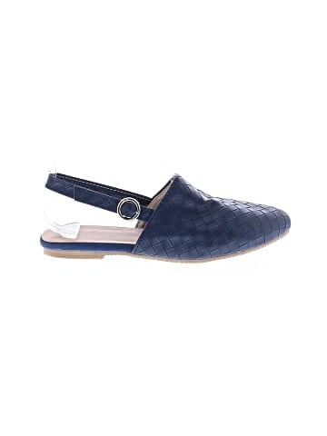 Unbranded Flats (view 1)