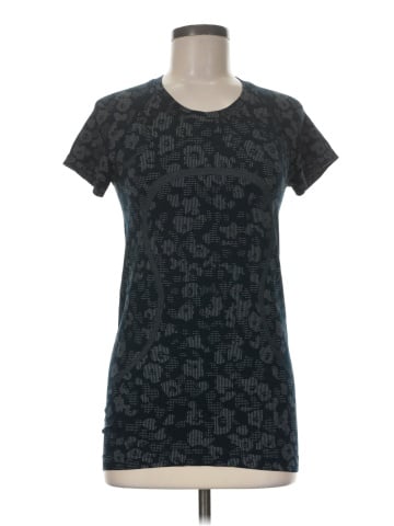 Lululemon Athletica Short Sleeve Top (view 1)