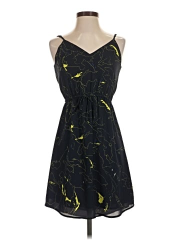 Babaton Sleeveless T-Shirt (view 1)