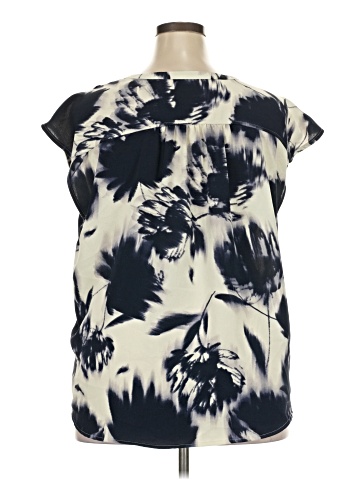 Simply Vera Vera Wang Short Sleeve Blouse (view 2)