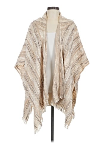 Hinge Poncho (view 1)