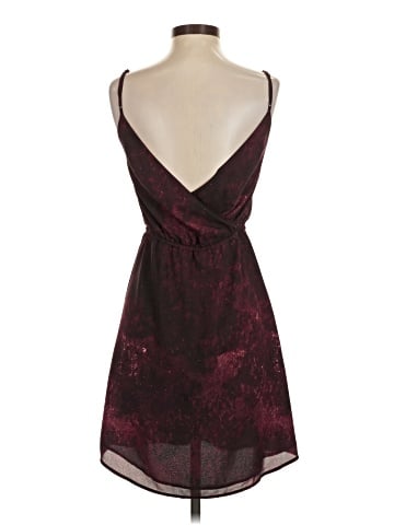 Babaton Sleeveless T-Shirt (view 2)