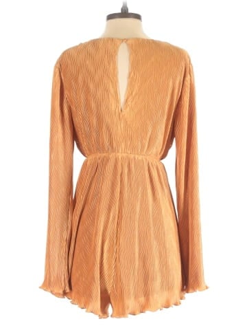 Le Lis Casual Dress (view 2)