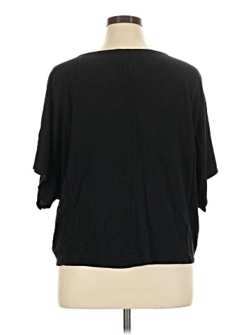 Old Navy 3/4 Sleeve T-Shirt (view 2)