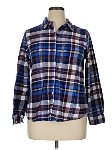 Croft & Barrow Long Sleeve Button-Down Shirt (view 1)