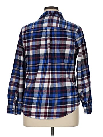 Croft & Barrow Long Sleeve Button-Down Shirt (view 2)