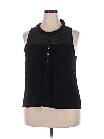 American Eagle Outfitters Tank Top (view 1)
