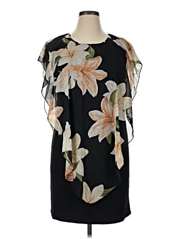 En Focus Cocktail Dress (view 1)