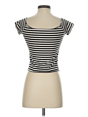 Brandy Melville Short Sleeve T-Shirt (view 2)
