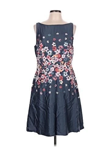 Ann Taylor LOFT Outlet Cocktail Dress (view 1)