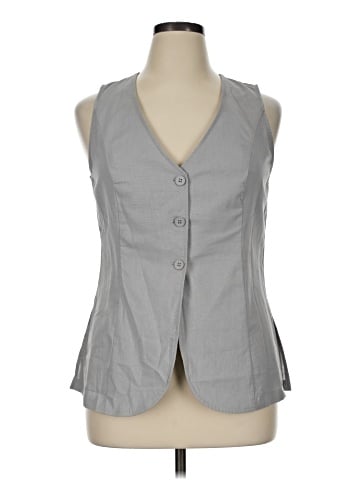 Commense Sleeveless Button-Down Shirt (view 1)
