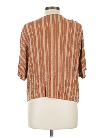 Blu Pepper Short Sleeve Blouse (view 2)