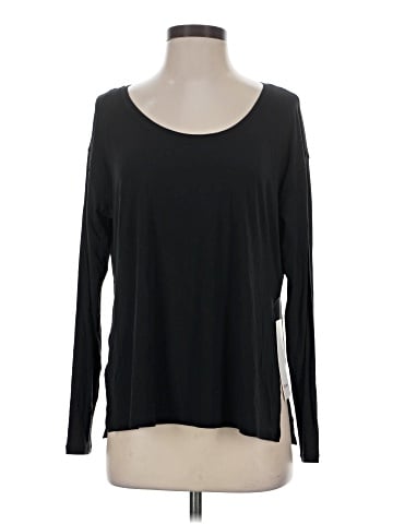 Lululemon Athletica Long Sleeve T-Shirt (view 1)