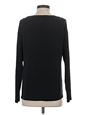 Lululemon Athletica Long Sleeve T-Shirt (view 2)