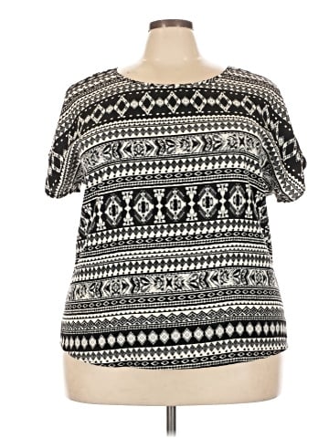 Love Ryan Short Sleeve Top (view 1)