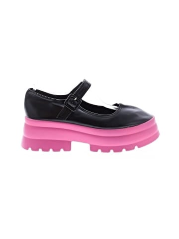 Unbranded Flats (view 1)